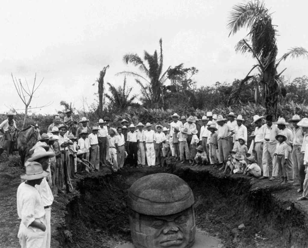 Matthew W. Stirling y el hallazgo de una de las cabezas olmecas 